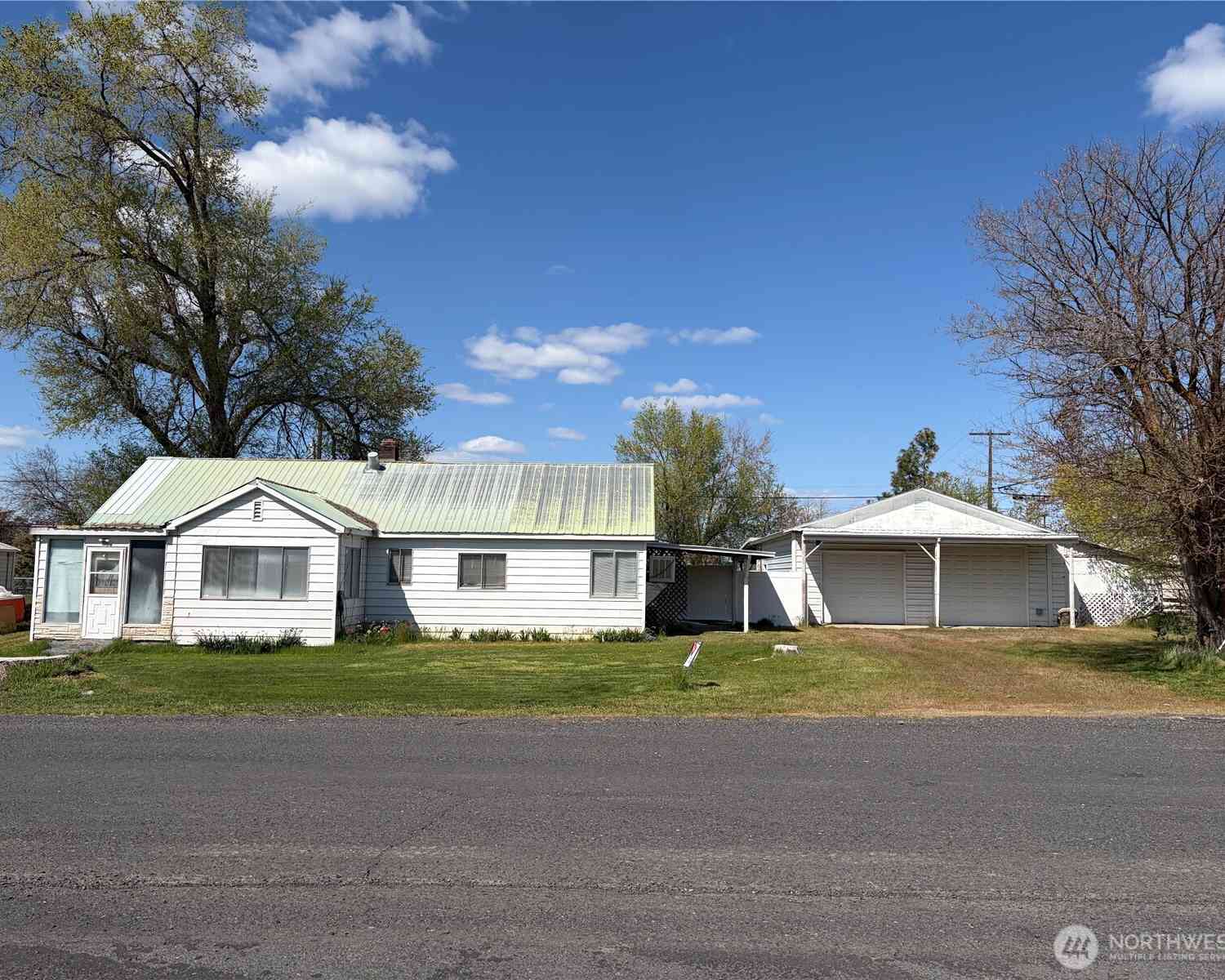 Homes For Sale - 120 E Lewis Street<br/> Grant County, Coulee City, WA 99115