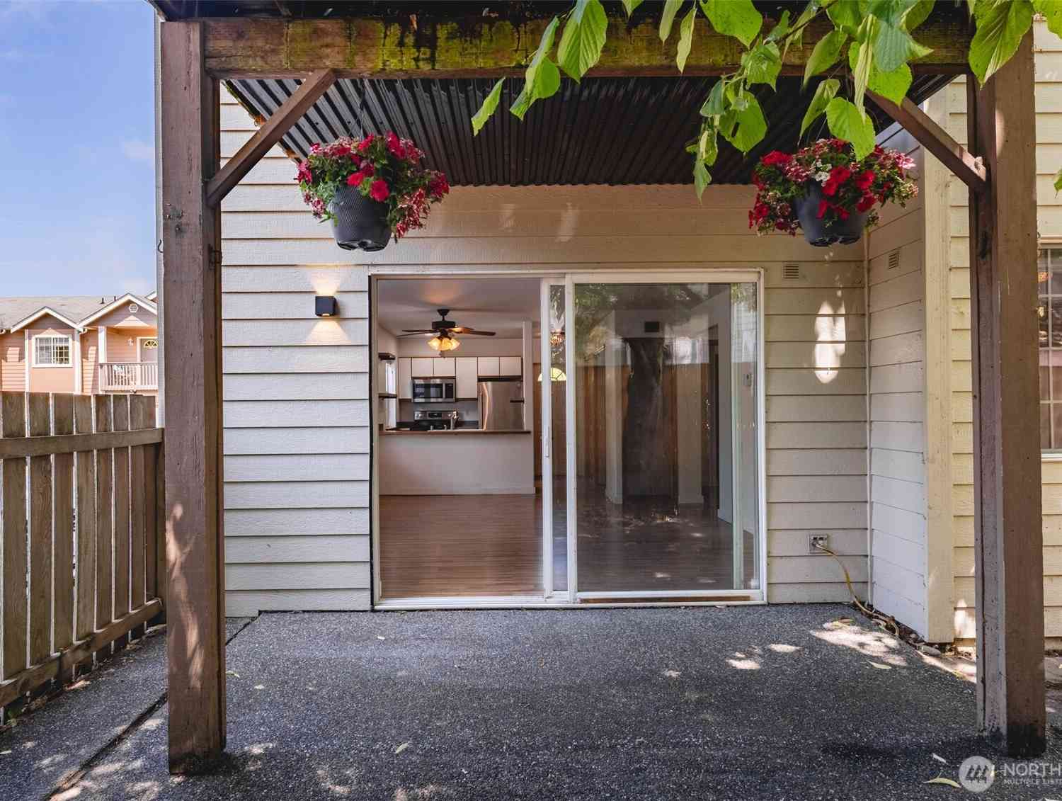 Condo For Sale - 3374 Southbend Place #101<br/> Whatcom County, Bellingham, WA 98226