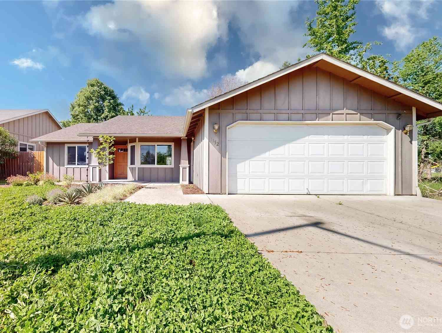 Homes For Sale - 1152 SE Falbo Drive<br/> College Place, WA 99324