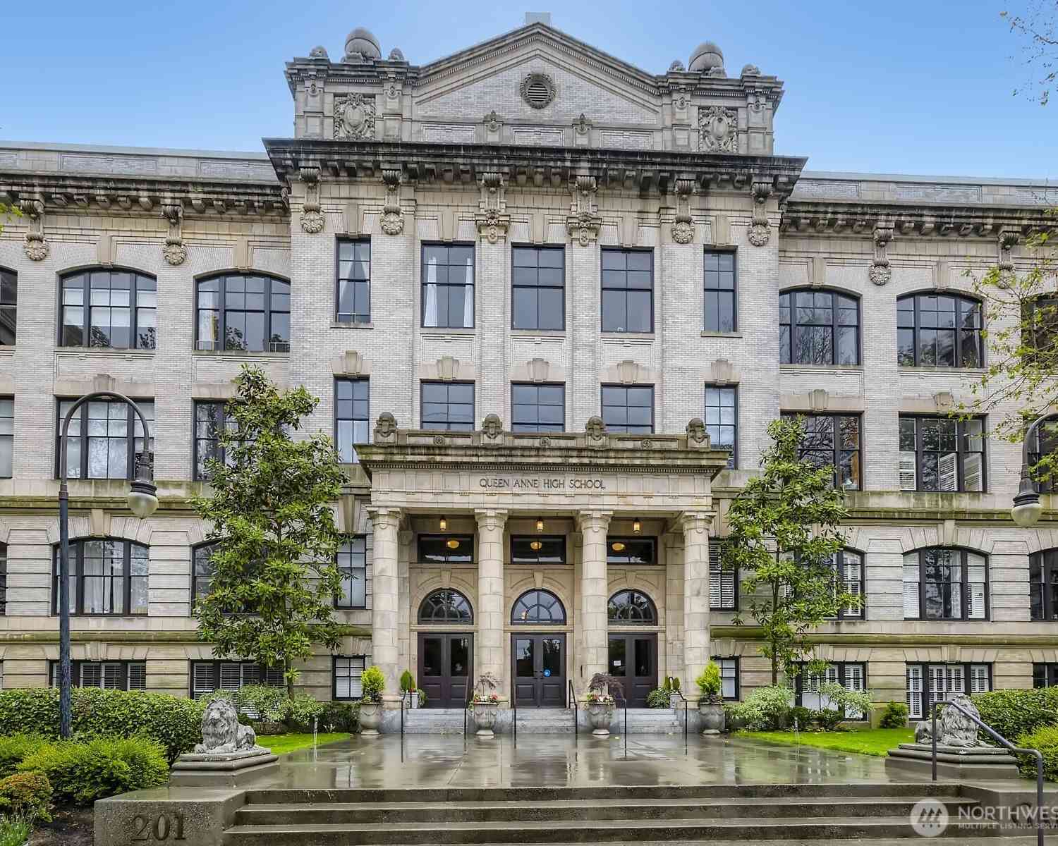 Condo For Sale - 201 Galer Street #163<br/> Seattle, WA 98109