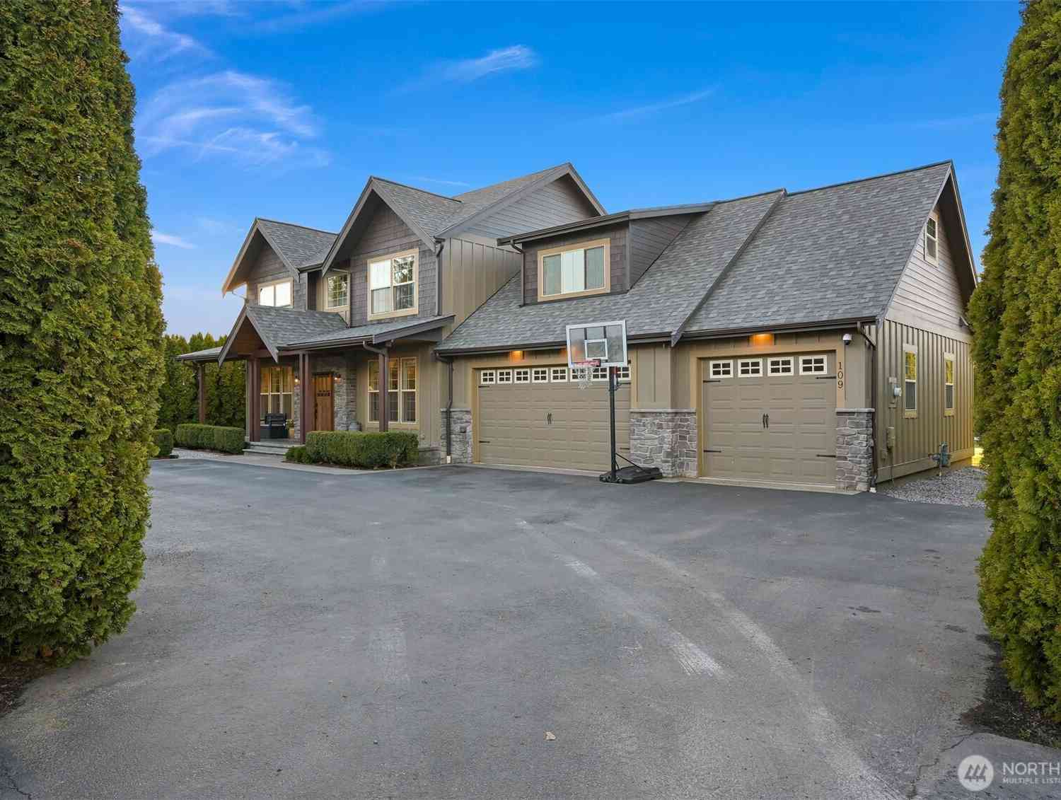 Condo For Sale - 109 W 2nd Street<br/> Whatcom County, Nooksack, WA 98276