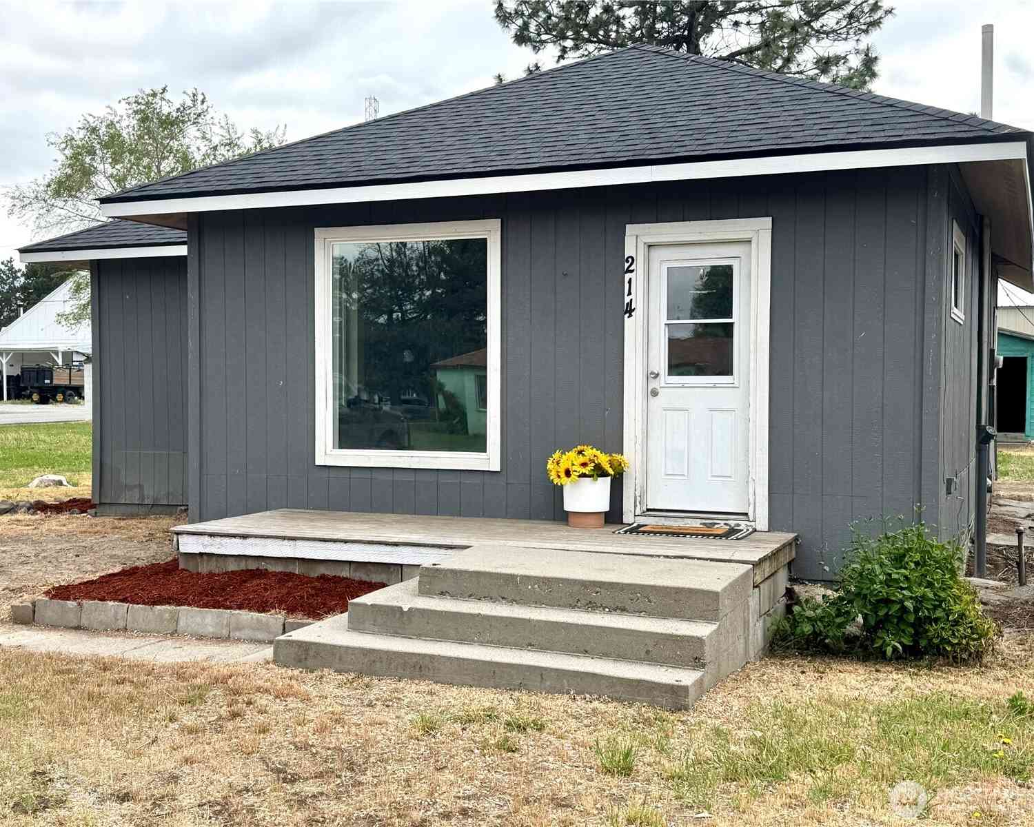 Condo For Sale - 214 Hamilton Street<br/> Douglas County, Mansfield, WA 98830