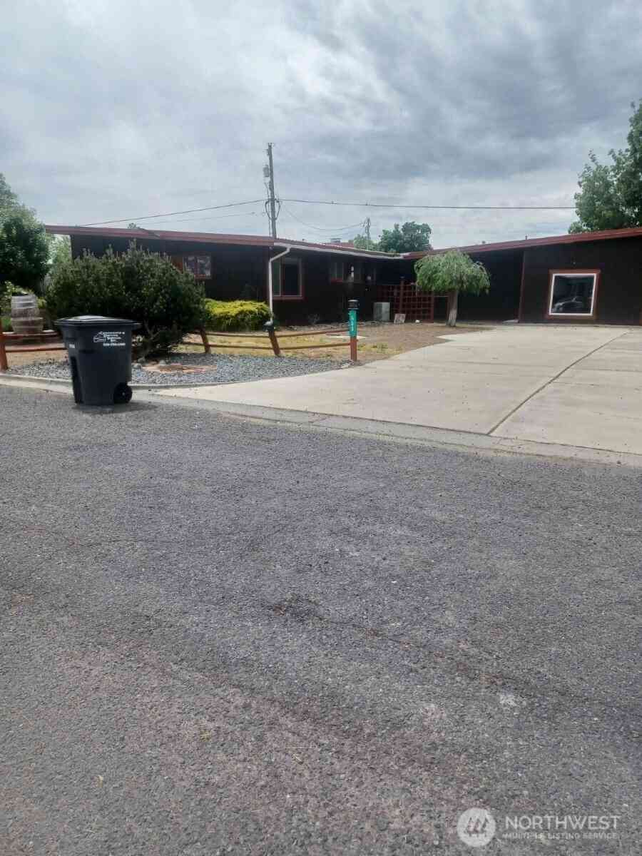 Condo For Sale - 533 Fairchild Loop<br/> Moses Lake, WA 98837