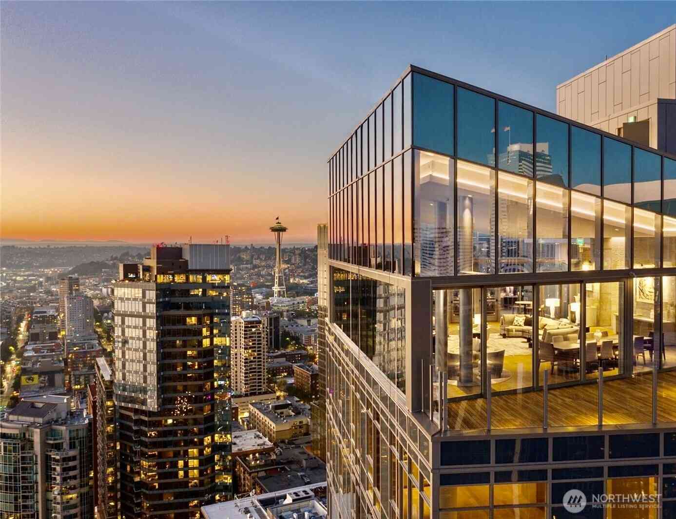 Condo For Sale - 121 Stewart Street #1003<br/> Seattle, WA 98101