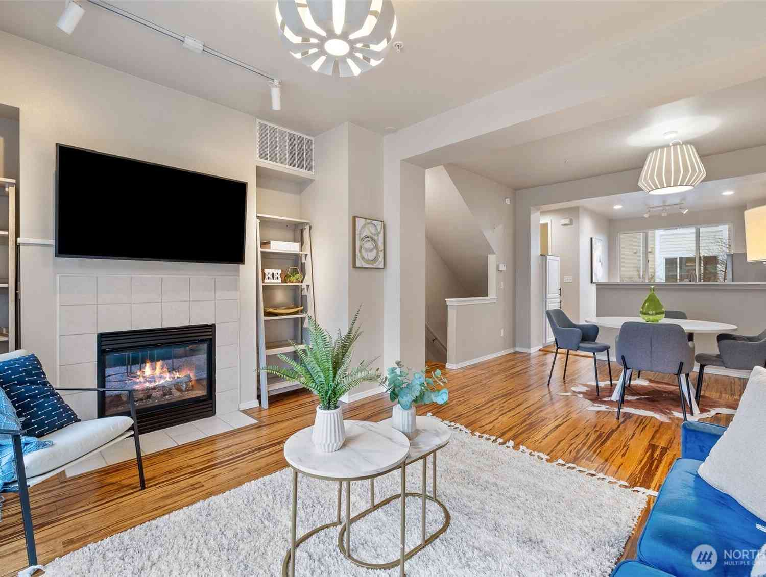 Condo For Sale - 11895 NE 163rd Place #20-3<br/> Bothell, WA 98011