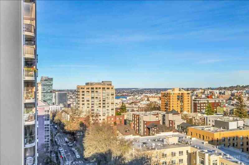 Condo For Sale - 1017 Minor Avenue #1303<br/> Seattle, WA 98104