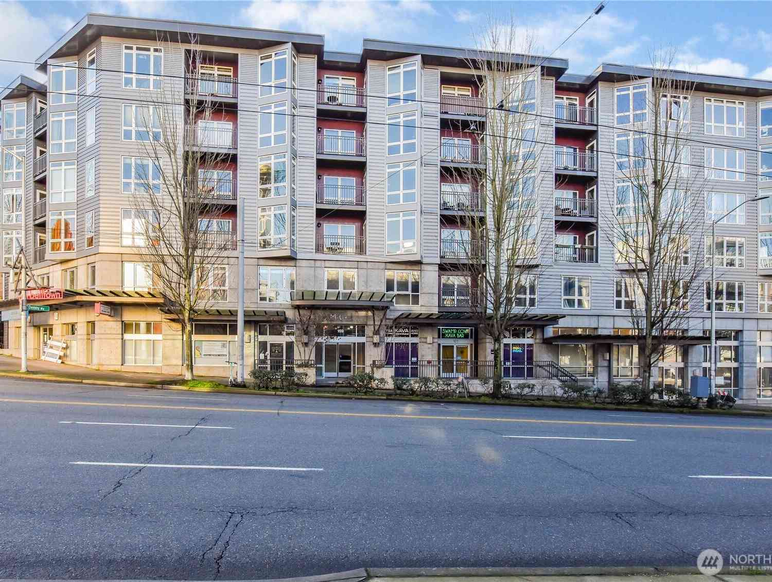 Condo For Sale - 159 Denny Way #402<br/> Seattle, WA 98109