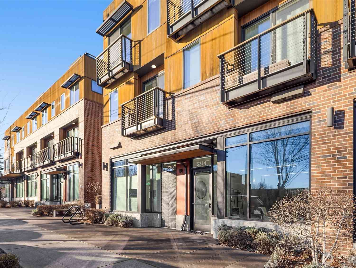 Condo For Sale - 3314 NE 65th Street #105<br/> Seattle, WA 98115