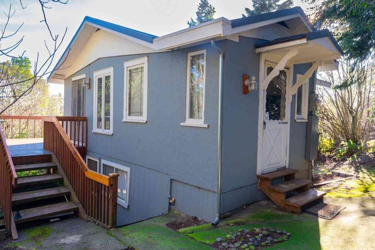 Vacant Land For Sale - 24310 47th Avenue<br/> Vashon, WA 98070