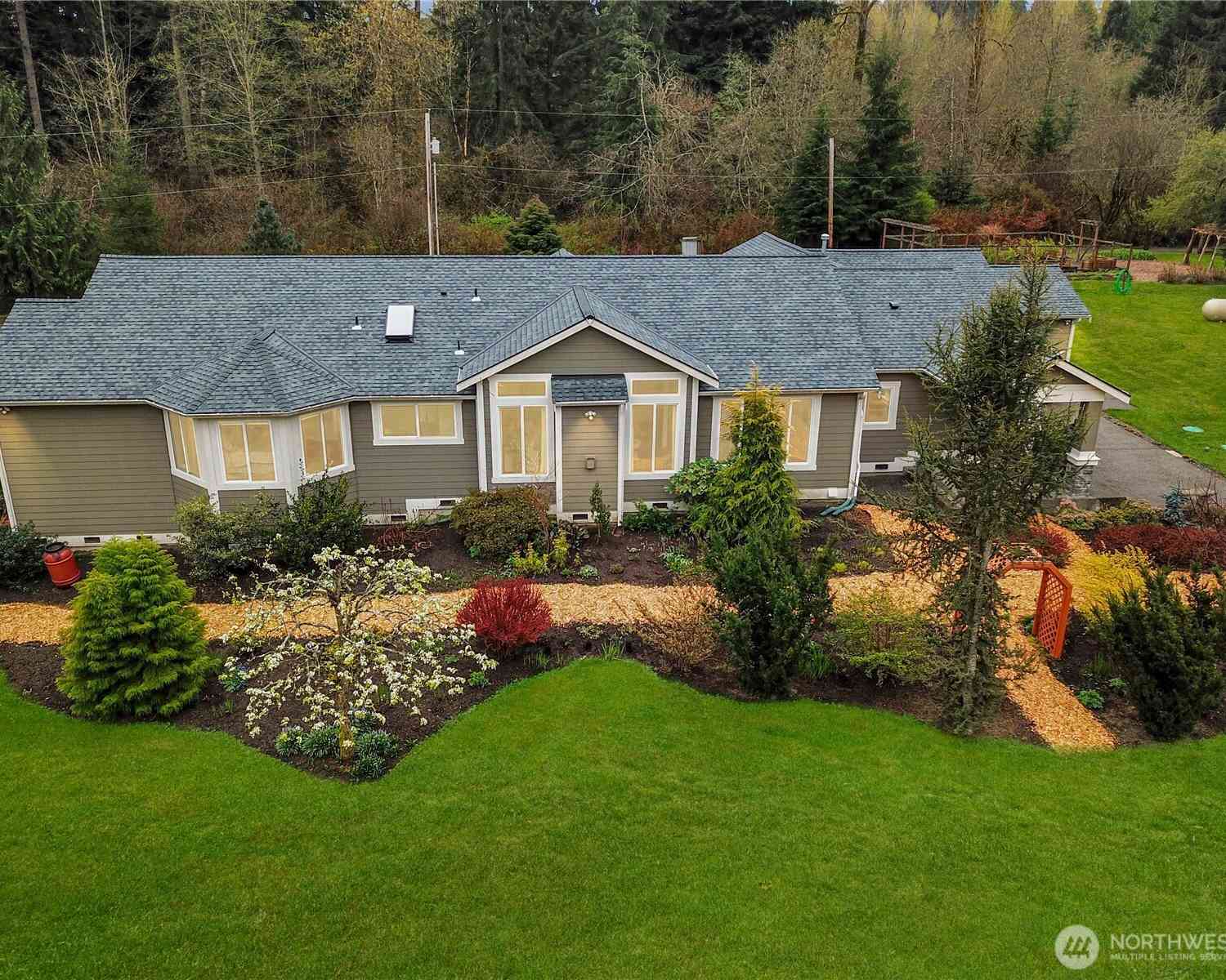 Homes For Sale - 19110 Fales Road<br/> Snohomish, WA 98296