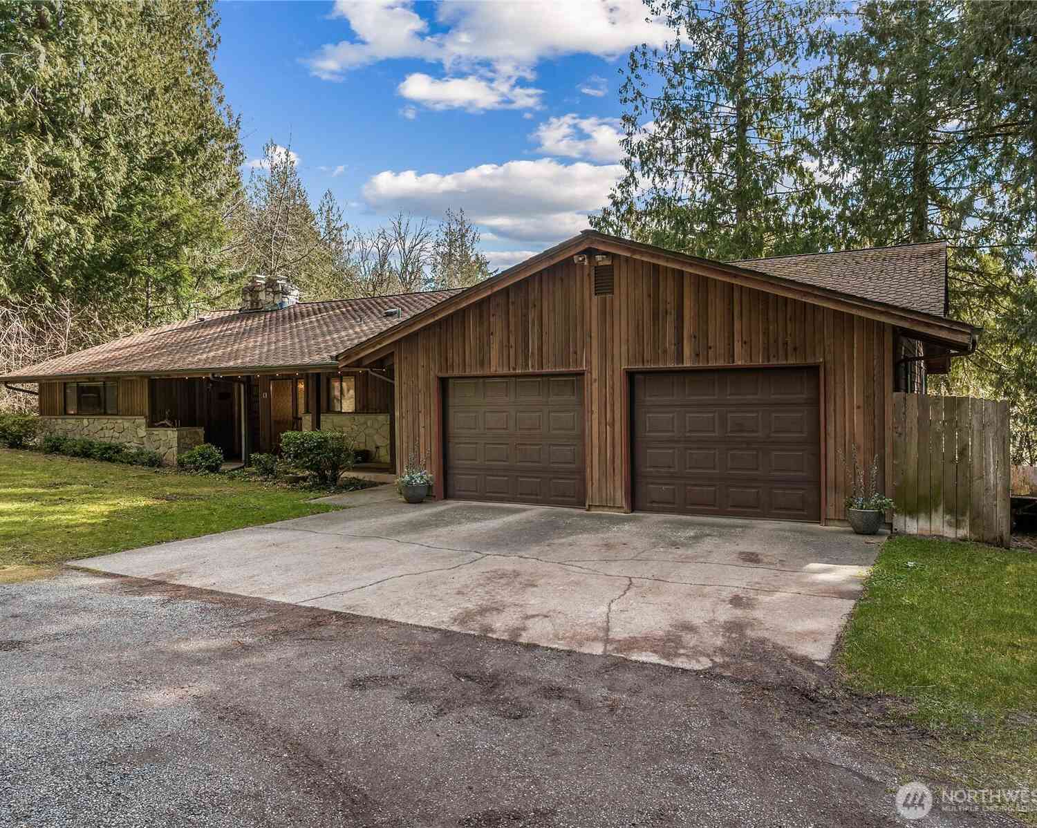 Homes For Sale - 30703 SE 408th Street<br/> Enumclaw, WA 98022
