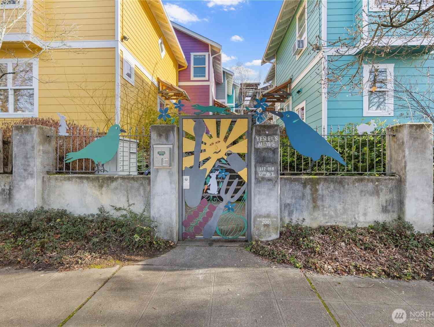 Condo For Sale - 112 22nd Avenue #B<br/> Seattle, WA 98122