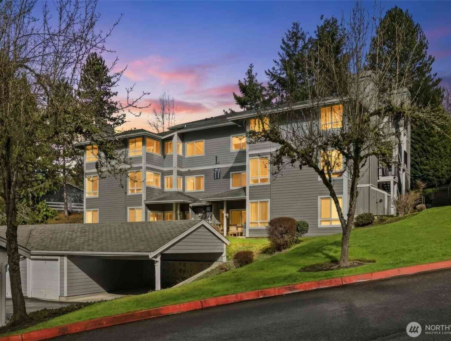 Condo For Sale - 3914 243rd Place #L301<br/> Bothell, WA 98021