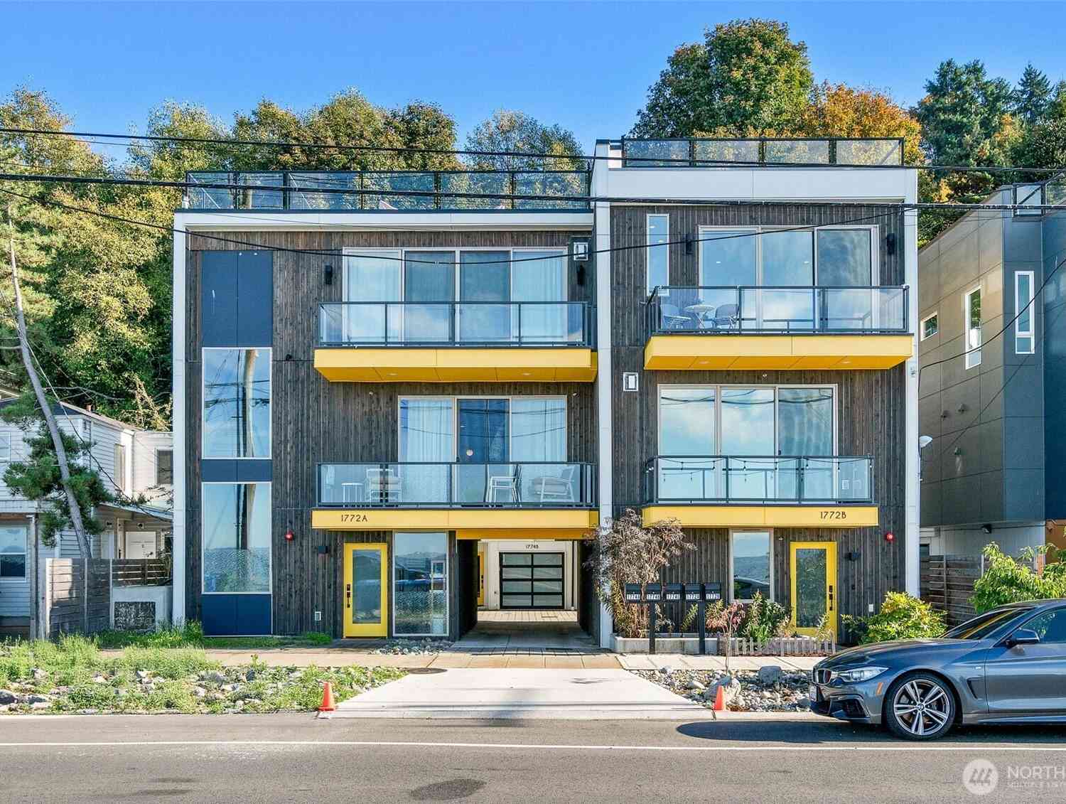 Homes For Sale - 1772 Alki Avenue #B<br/> Seattle, WA 98116