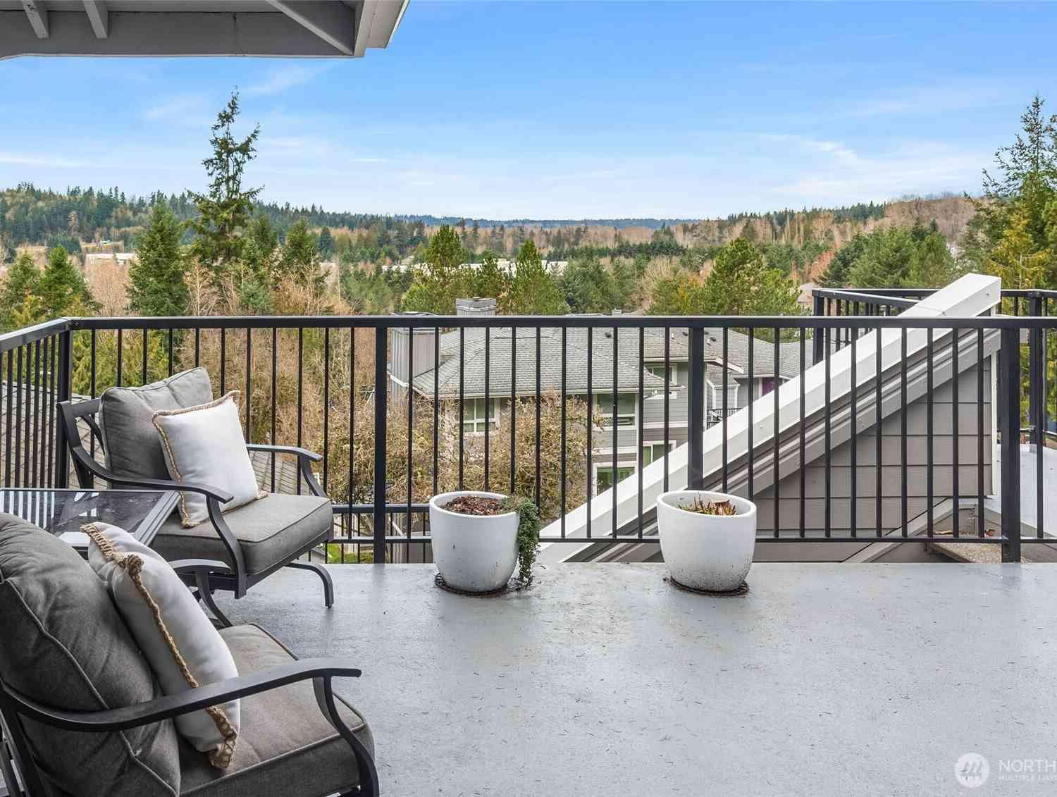 Condo For Sale - 12023 NE 204th Place #E302<br/> Bothell, WA 98011