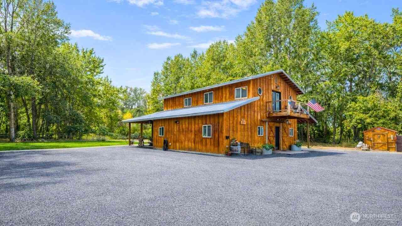 Homes For Sale - 11761 Thorp Highway<br/> Thorp, WA 98946
