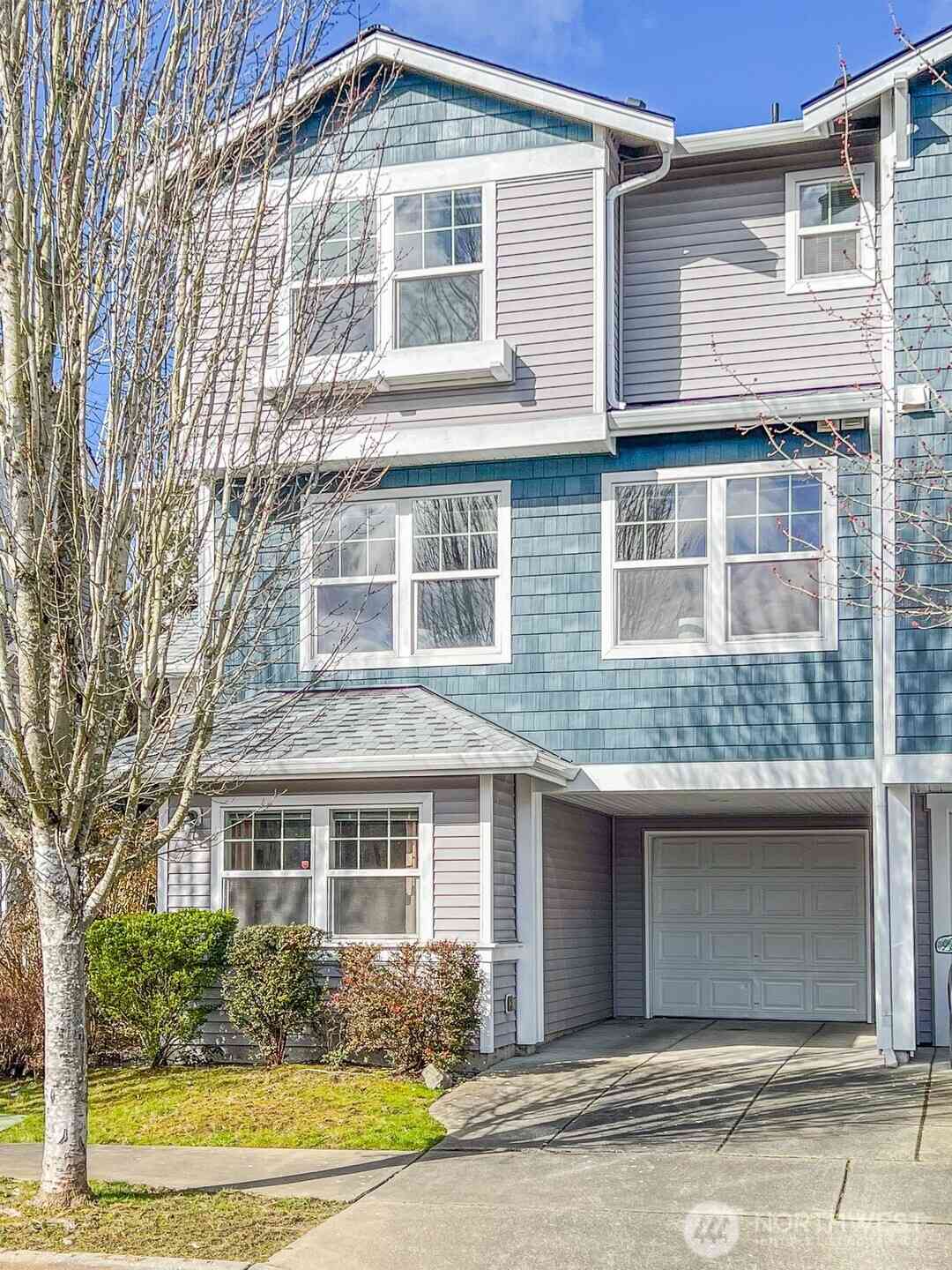 Homes For Sale - 7005 Holly Park Drive<br/> Seattle, WA 98118