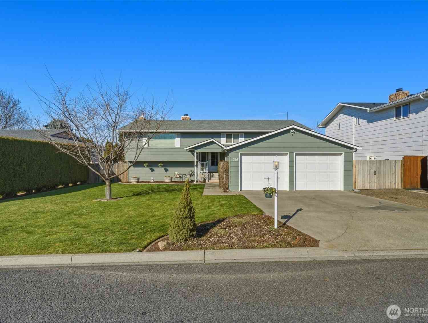 Homes For Sale - 1267 SE Constitution Drive<br/> College Place, WA 99324