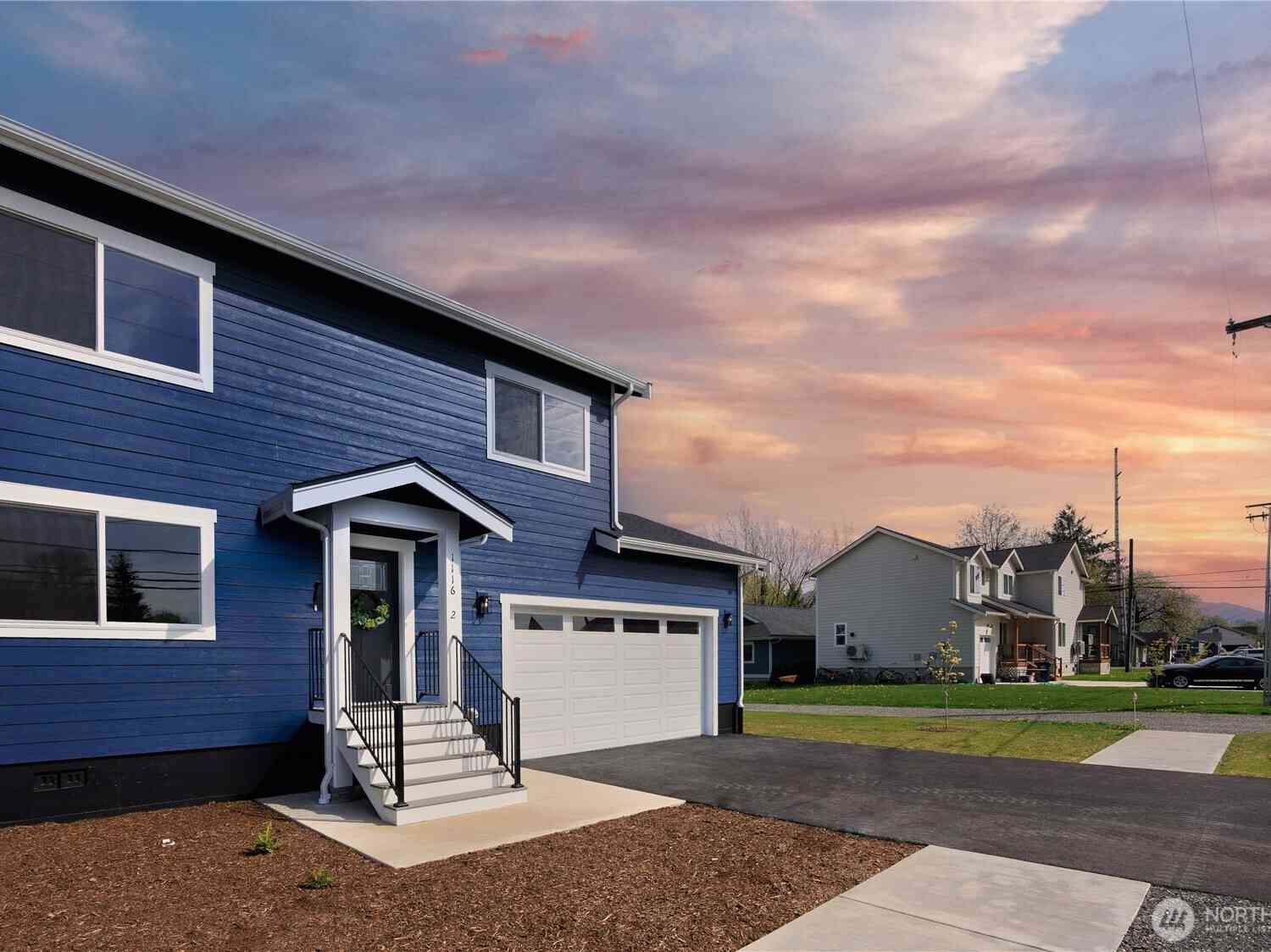 Condo For Sale - 1116 Sumas Avenue #2<br/> Whatcom County, Sumas, WA 98295