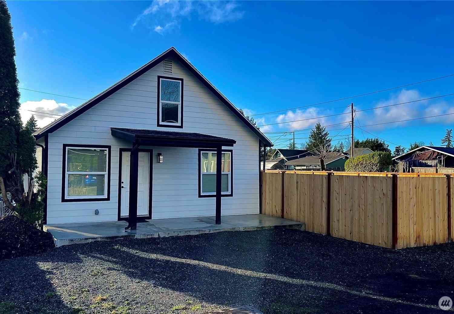 Homes For Sale - 8518 9th Ave E<br/> Tacoma, WA 98445