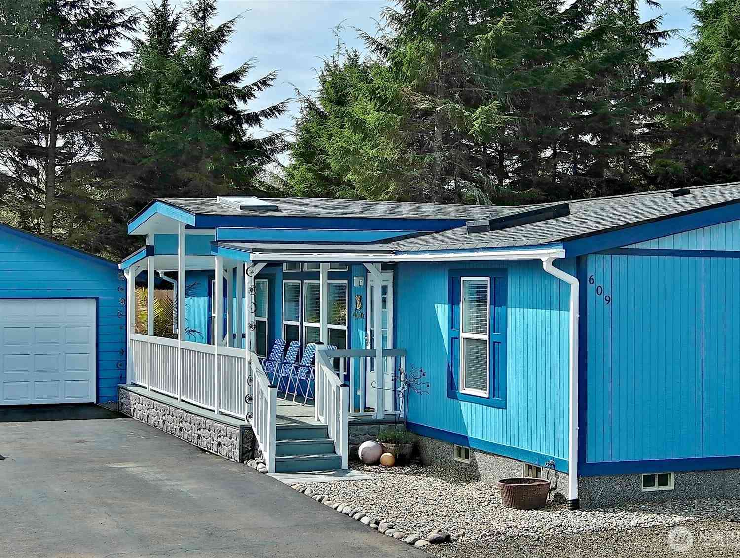 Mobile Home For Sale - 609 Chenois Avenue<br/> Ocean Shores, WA 98569