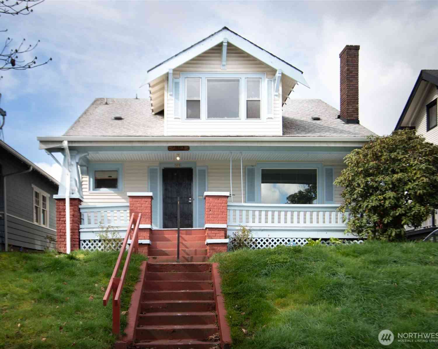 Homes For Sale - 1208 S Ainsworth Avenue<br/> Tacoma, WA 98405