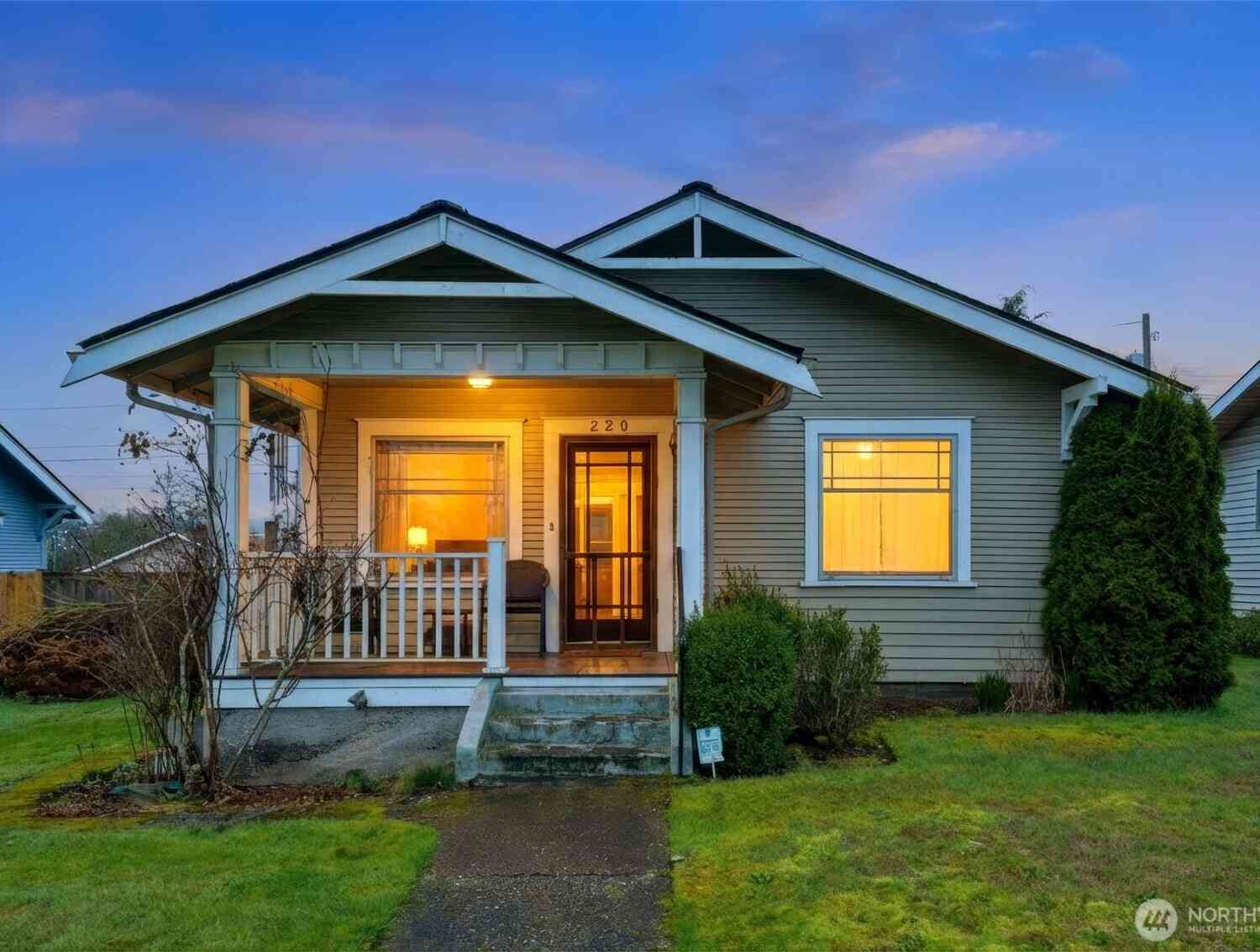 Homes For Sale - 220 S 47th Street<br/> Tacoma, WA 98408