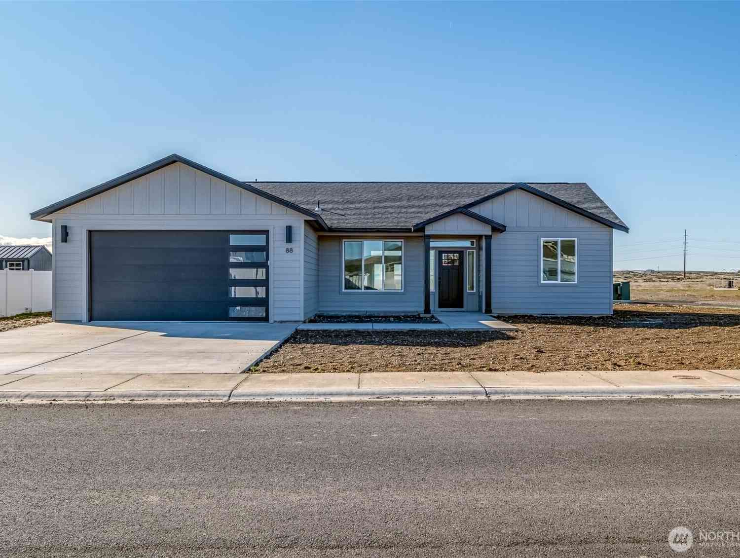 Homes For Sale - 88 Sunwest Drive<br/> Grant County, Ephrata, WA 98823