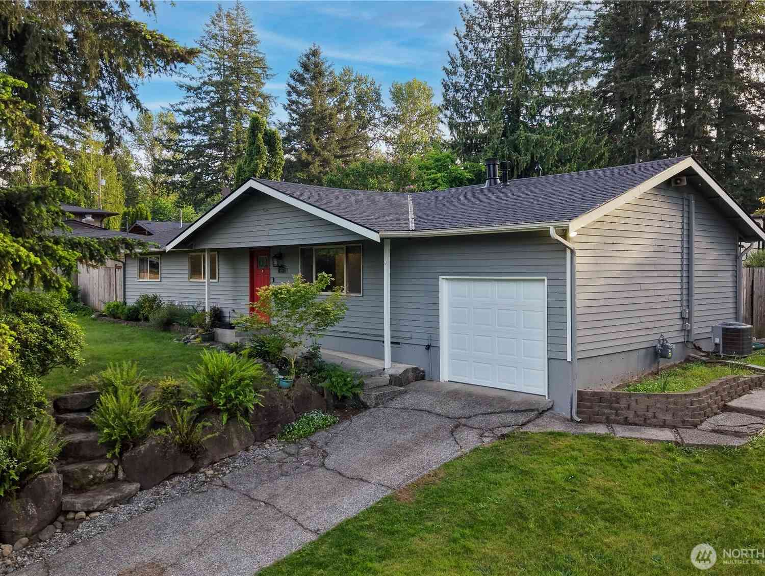 Homes For Sale - 13301 186th Avenue<br/> Renton, WA 98059