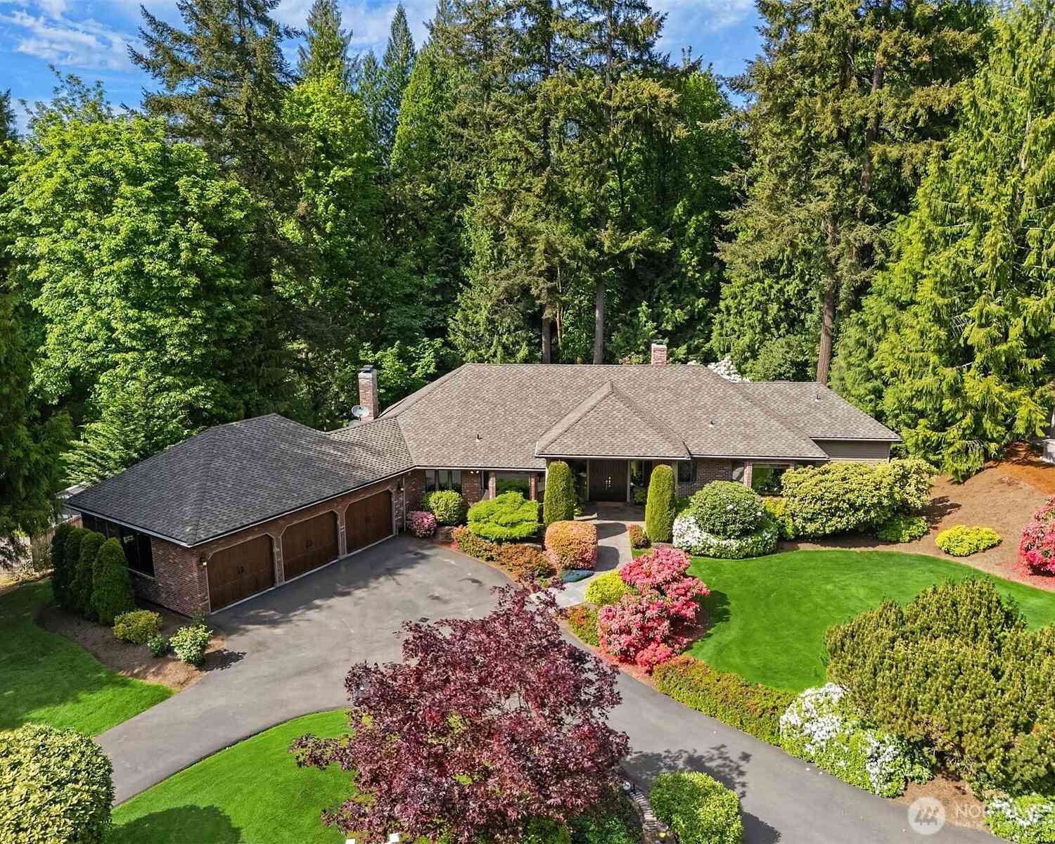 Homes For Sale - 16414 NE 135th Street<br/> Redmond, WA 98052