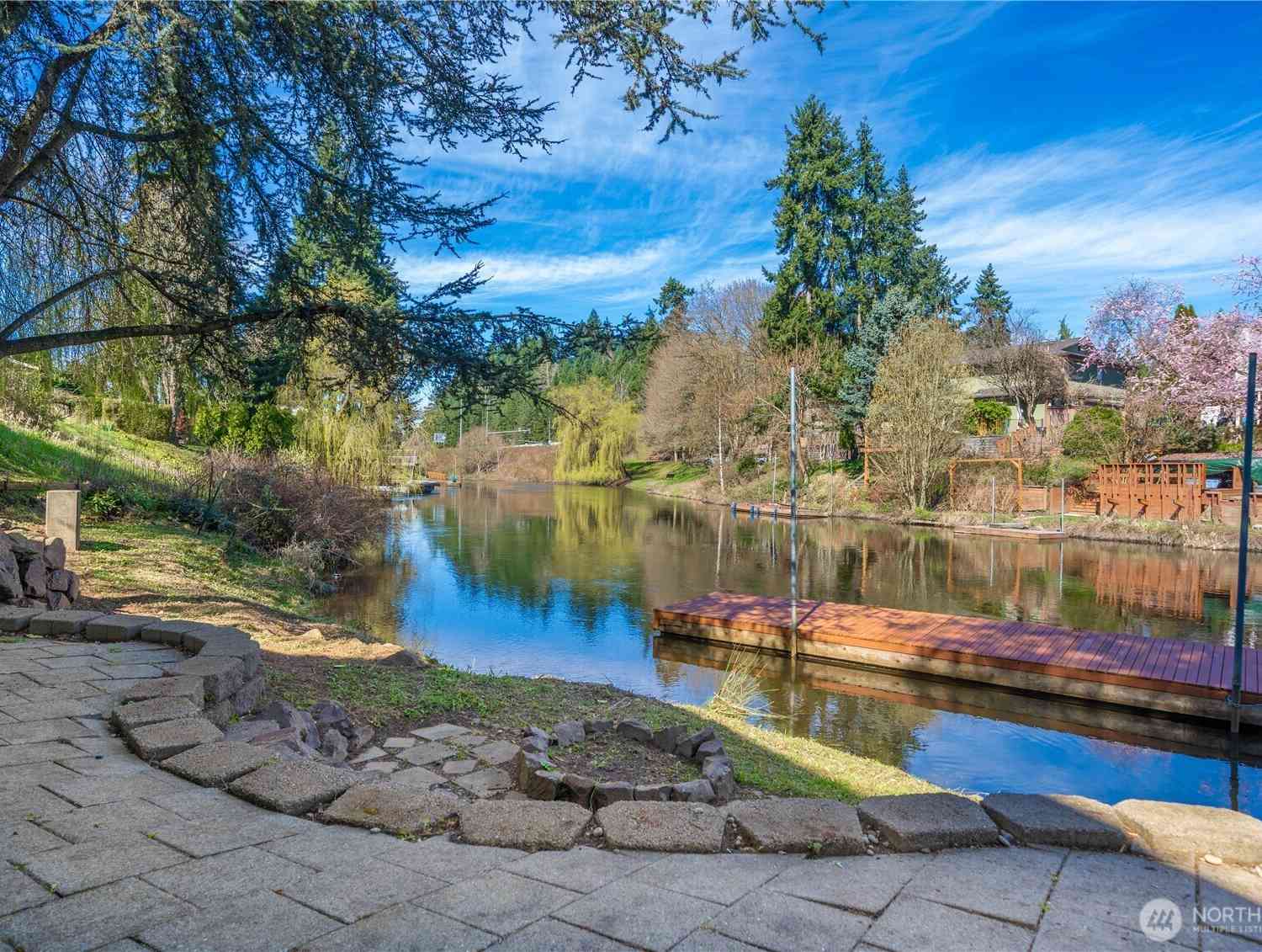 Homes For Sale - 11028 E Riverside Drive<br/> Bothell, WA 98011