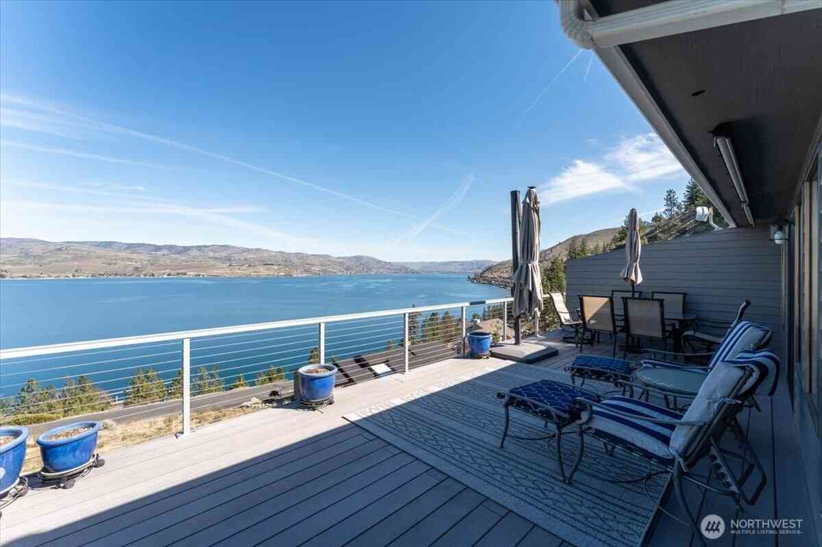 Condo For Sale - 4056 Lakeveiw Place #1-A<br/> Chelan, WA 98816