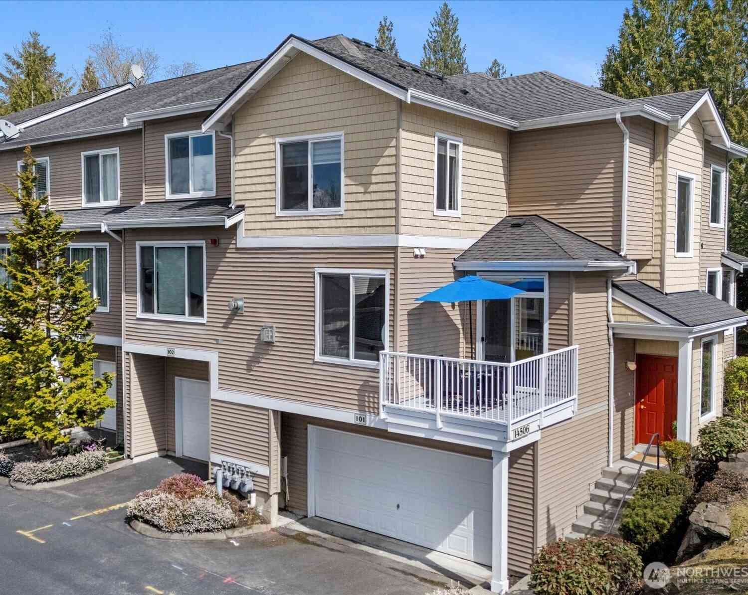Condo For Sale - 14506 1st Lane #101<br/> Duvall, WA 98019