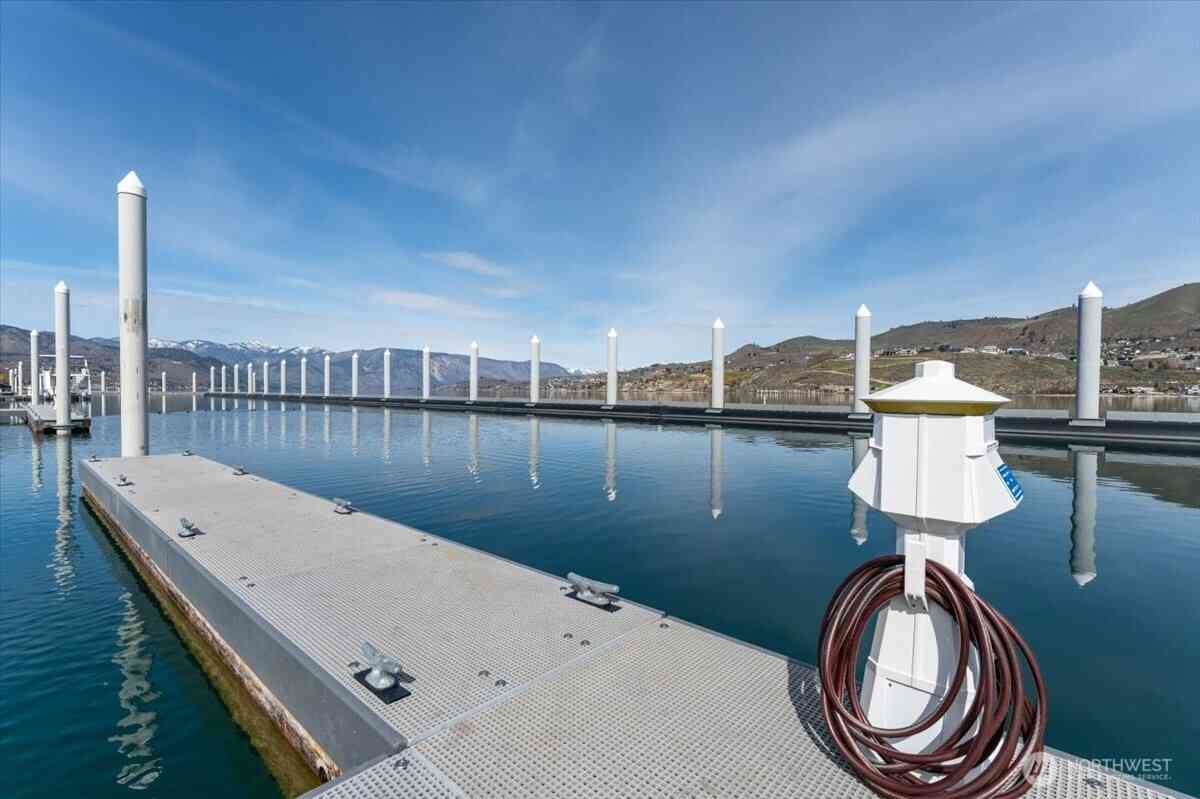 Condo For Sale - 1350 W Woodin Avenue #EDE1<br/> Chelan, WA 98816