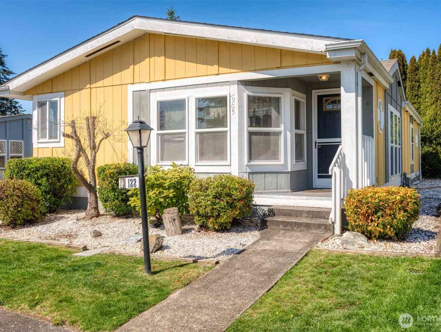 Mobile Home For Sale - 1905 138th Street #122<br/> Tacoma, WA 98445