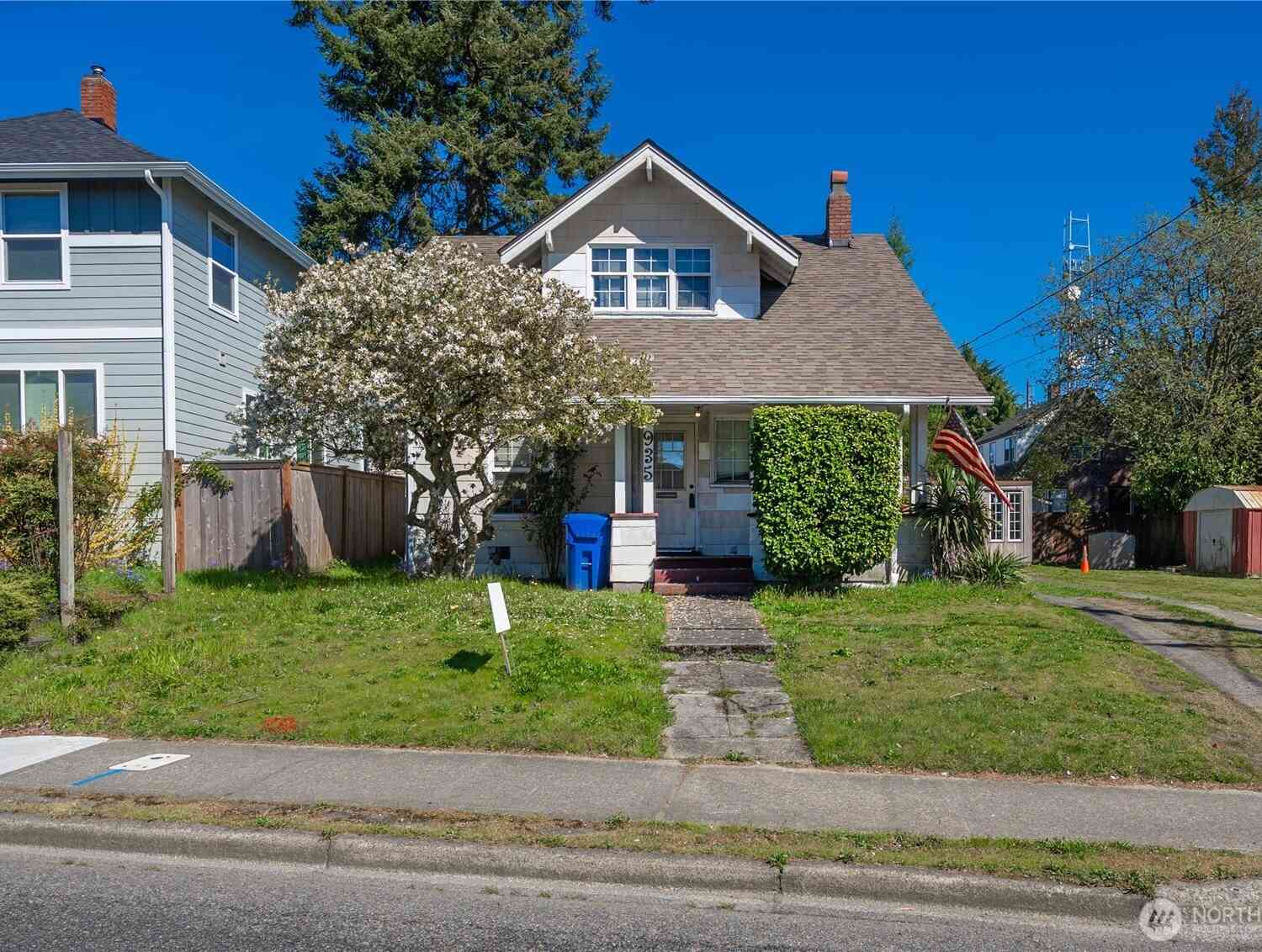 Homes For Sale - 935 S Sprague Avenue<br/> Tacoma, WA 98405