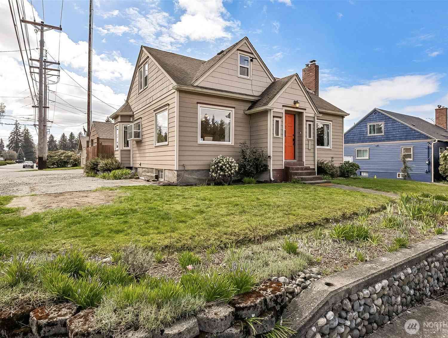 Homes For Sale - 5002 6th Avenue<br/> Tacoma, WA 98406