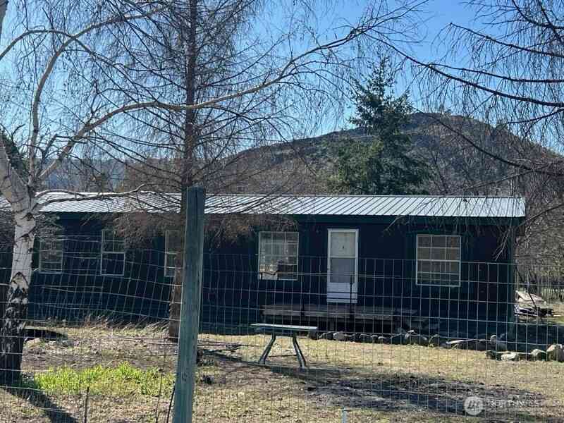 Mobile Home For Sale - 139 Valley Rd.<br/> Brewster, WA 98812