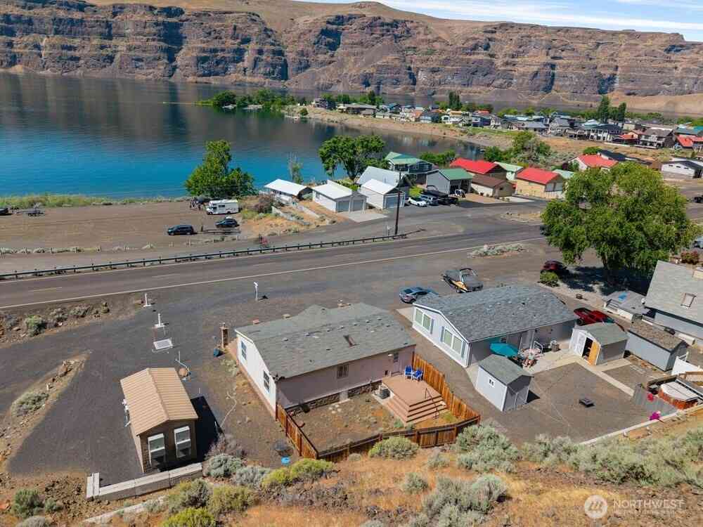 Mobile Home For Sale - 1198 N Section Place<br/> Grant County, Quincy, WA 98848
