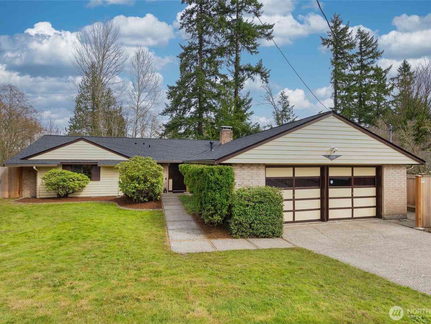 Homes For Sale - 1208 172nd Avenue<br/> Bellevue, WA 98008