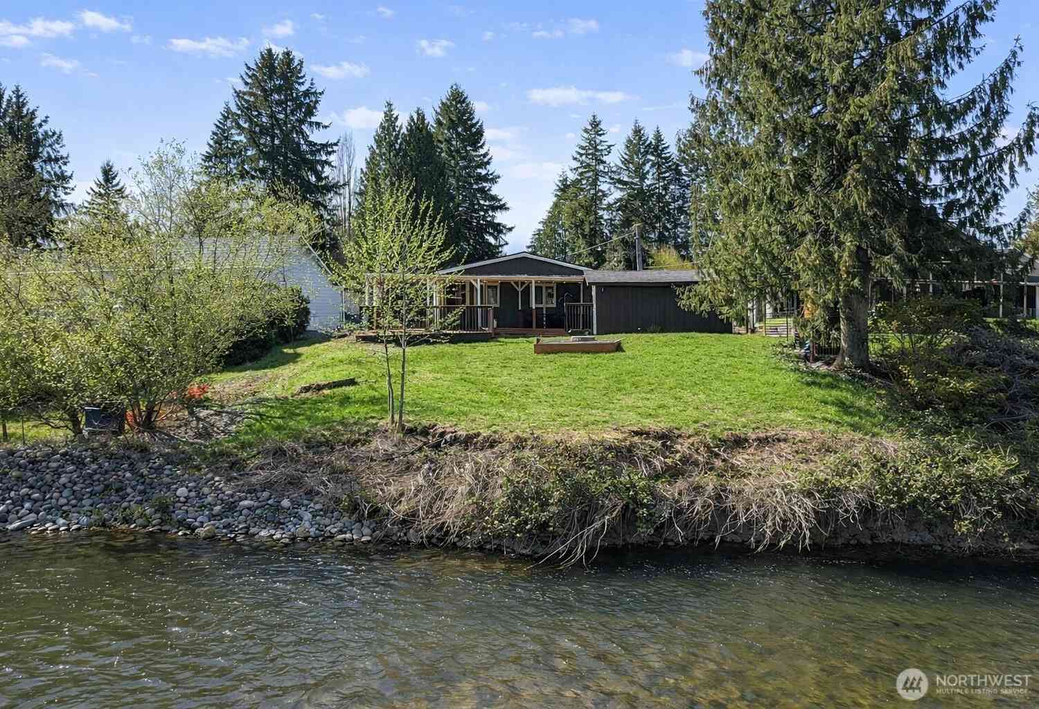 Mobile Home For Sale - 6205 152nd Avenue<br/> Lake Stevens, WA 98258