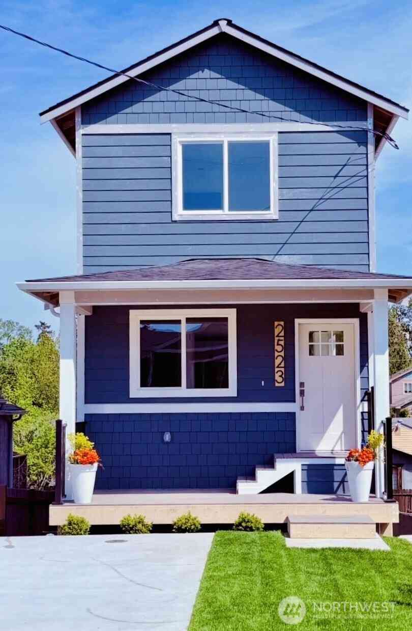 Homes For Sale - 2523 58th Avenue<br/> Tacoma, WA 98422