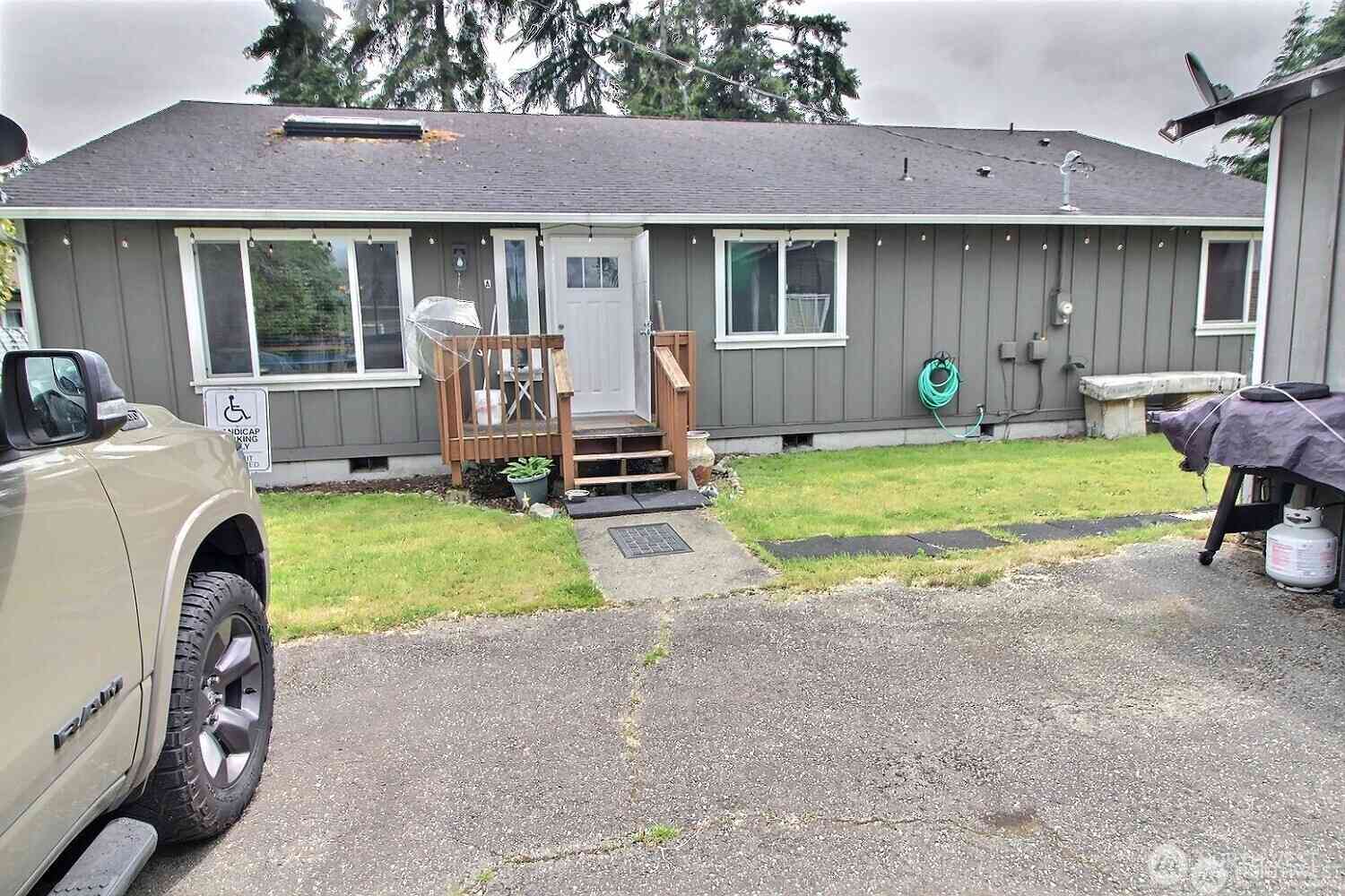 Homes For Sale - 774 132nd Street<br/> Tacoma, WA 98444
