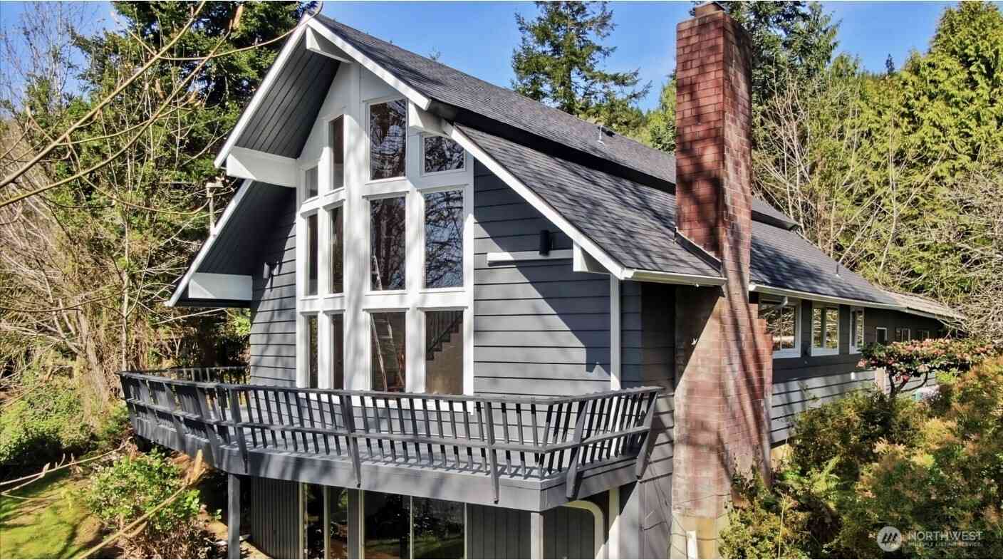 Homes For Sale - 182 State Route 105<br/> Raymond, WA 98577