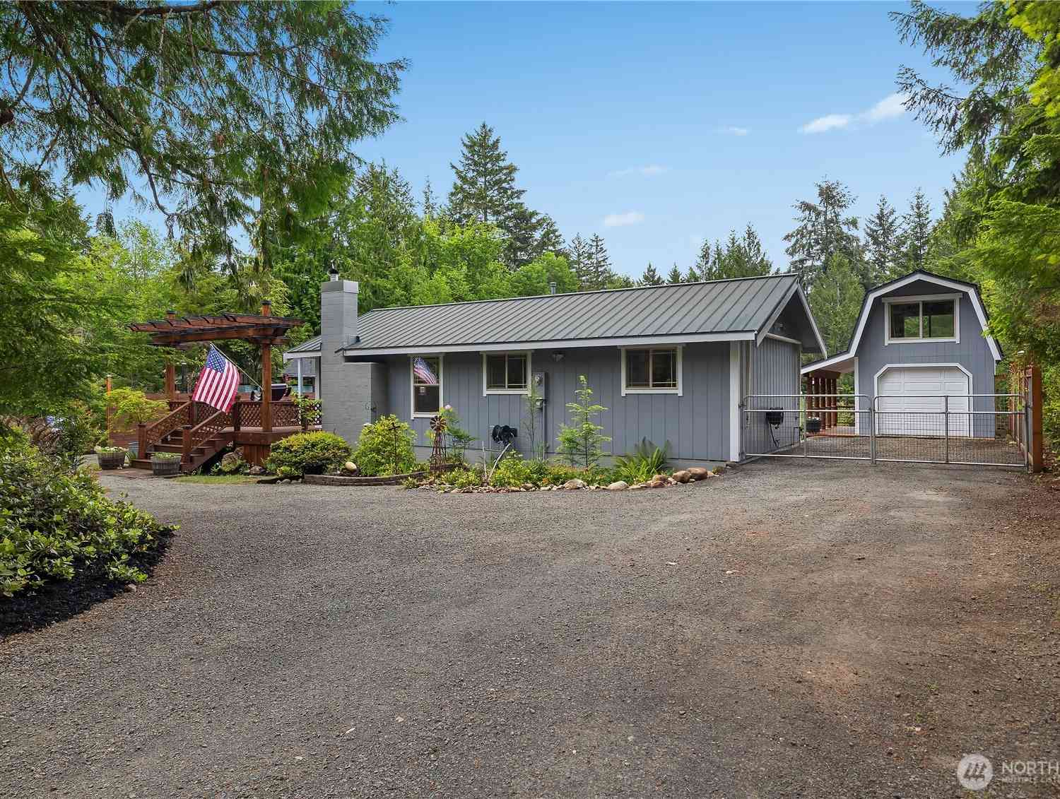 Homes For Sale - 681 N Beacon Point Loop<br/> Mason County, Lilliwaup, WA 98555