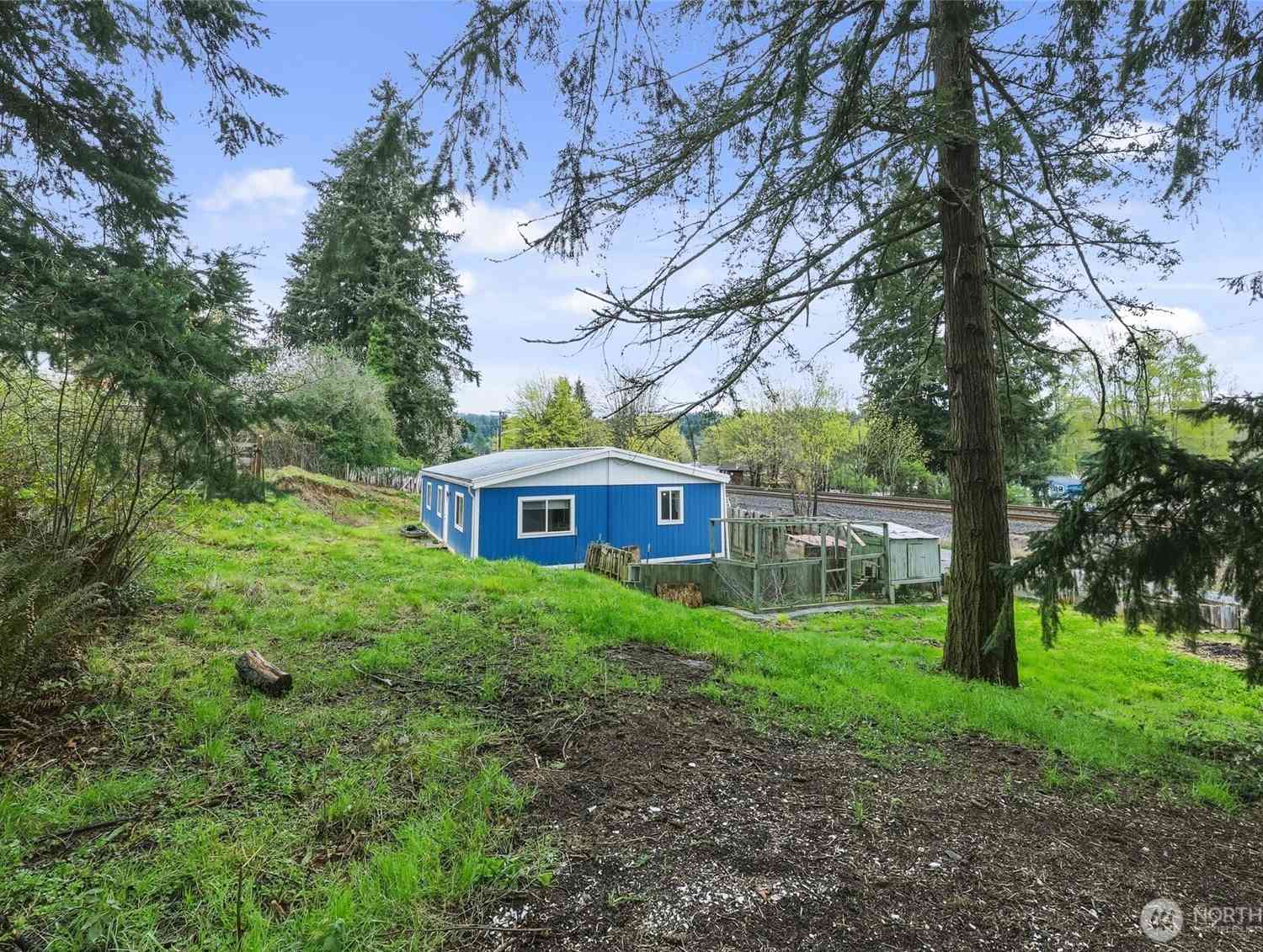 Mobile Home For Sale - 403 Front Street<br/> Bucoda, WA 98530