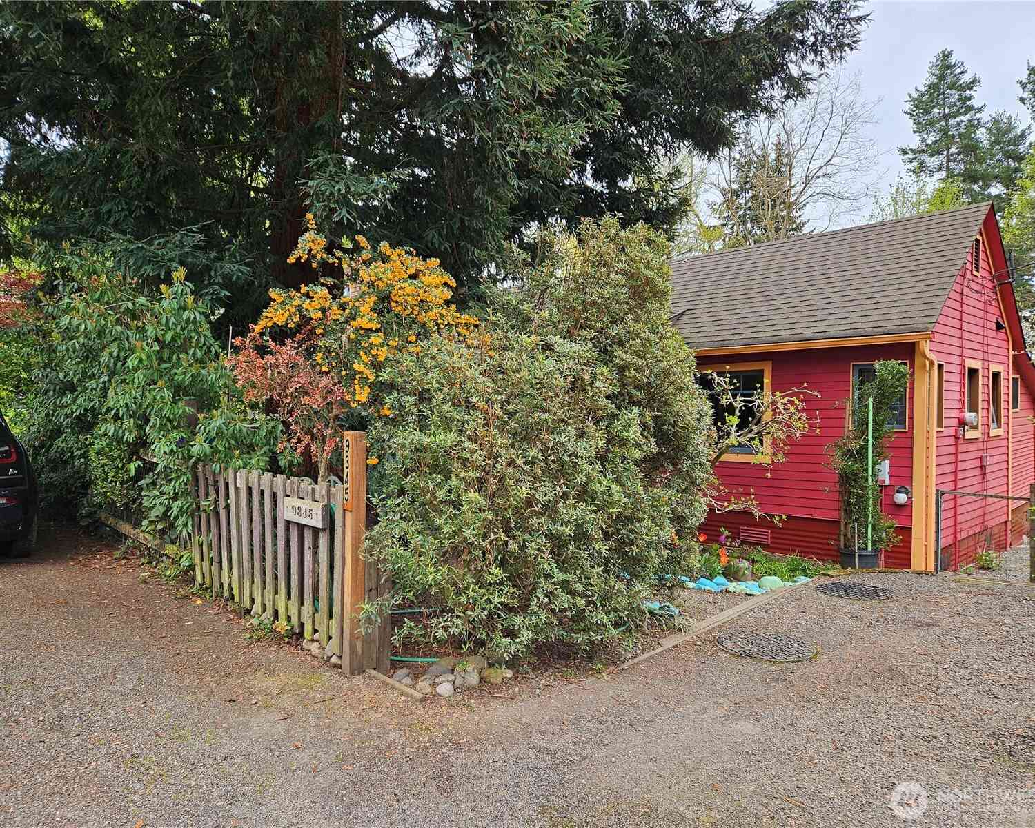 Homes For Sale - 9345 NE Seaview Avenue<br/> Indianola, WA 98342