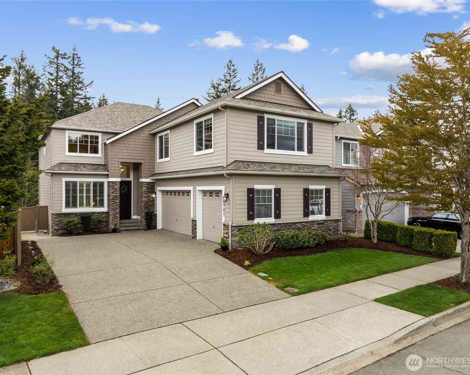 Homes For Sale - 6701 W Crest View Loop<br/> Snoqualmie, WA 98065