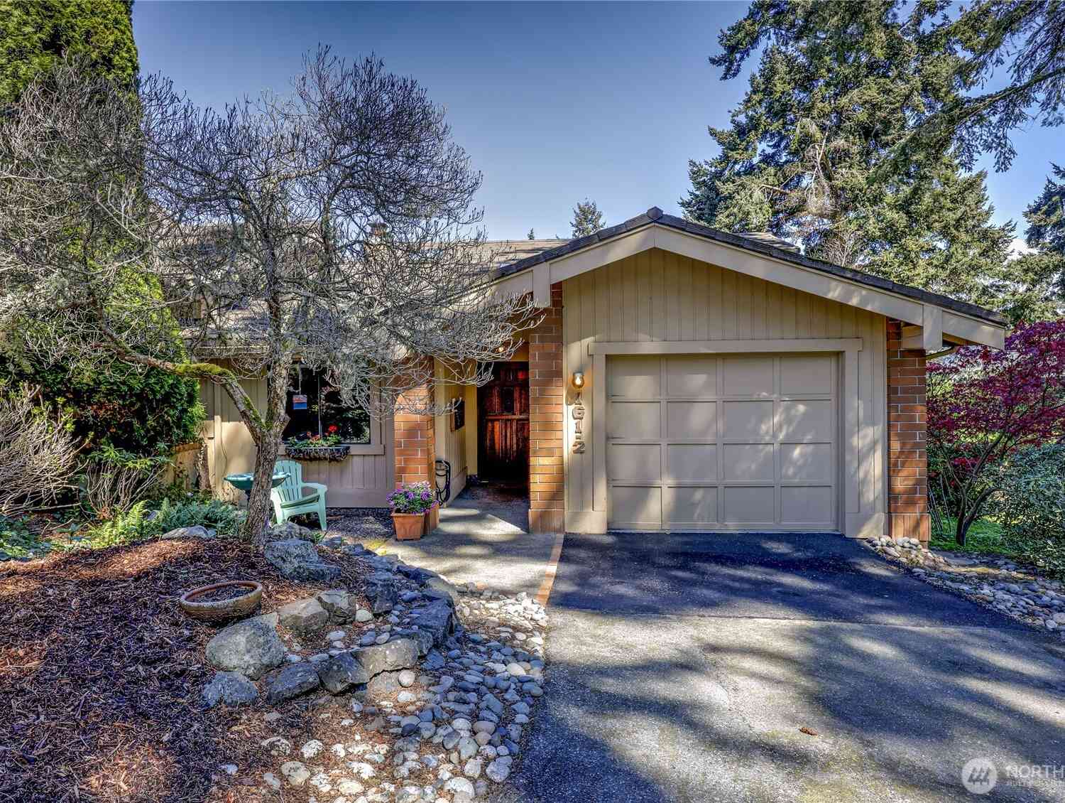Condo For Sale - 161 Bluffs Drive #2<br/> Port Townsend, WA 98368