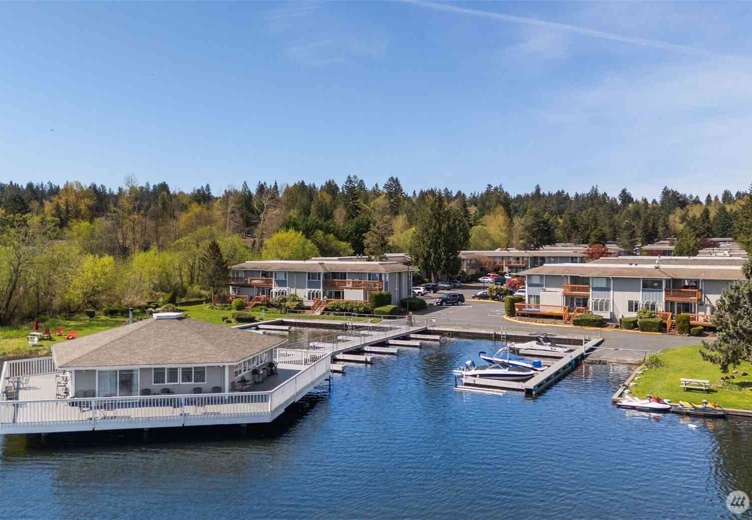 Condo For Sale - 17302 NE 45th Street #101<br/> Redmond, WA 98052